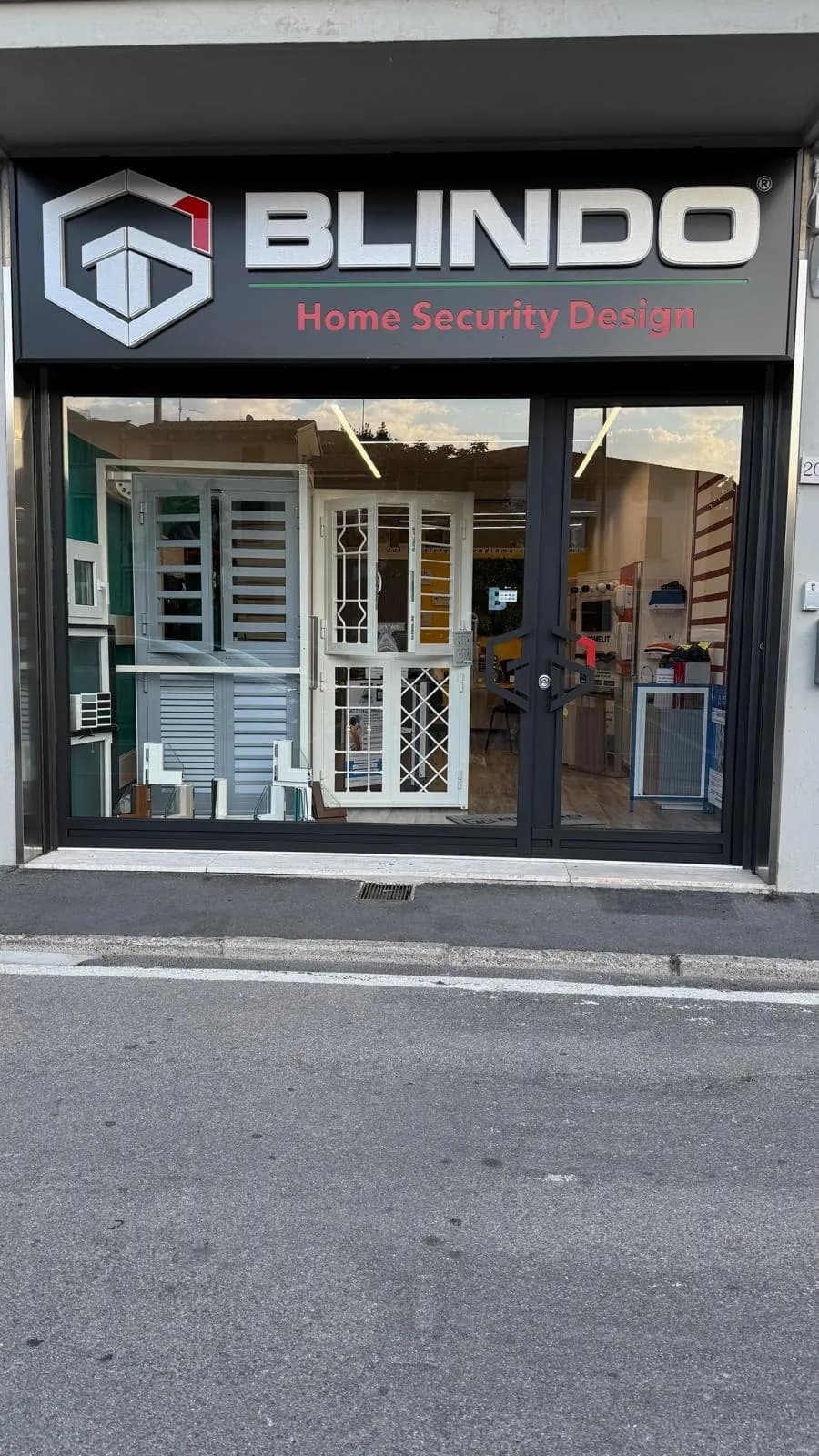 La vetrina dello showroom
